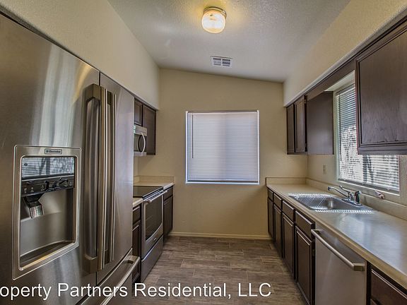 5th image of 2647 N Dodge Blvd