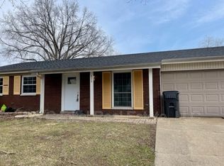 311 Dogwood Ln, Fairview Heights, IL 62208