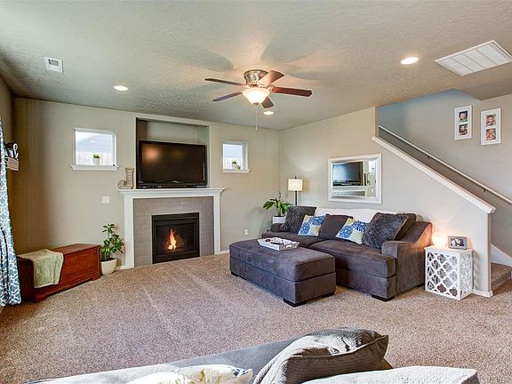 3rd image of 4547 S Underwood Pl