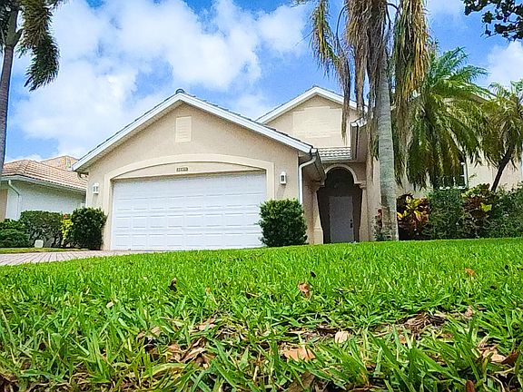 2nd image of 12415 SE Plandome Drive