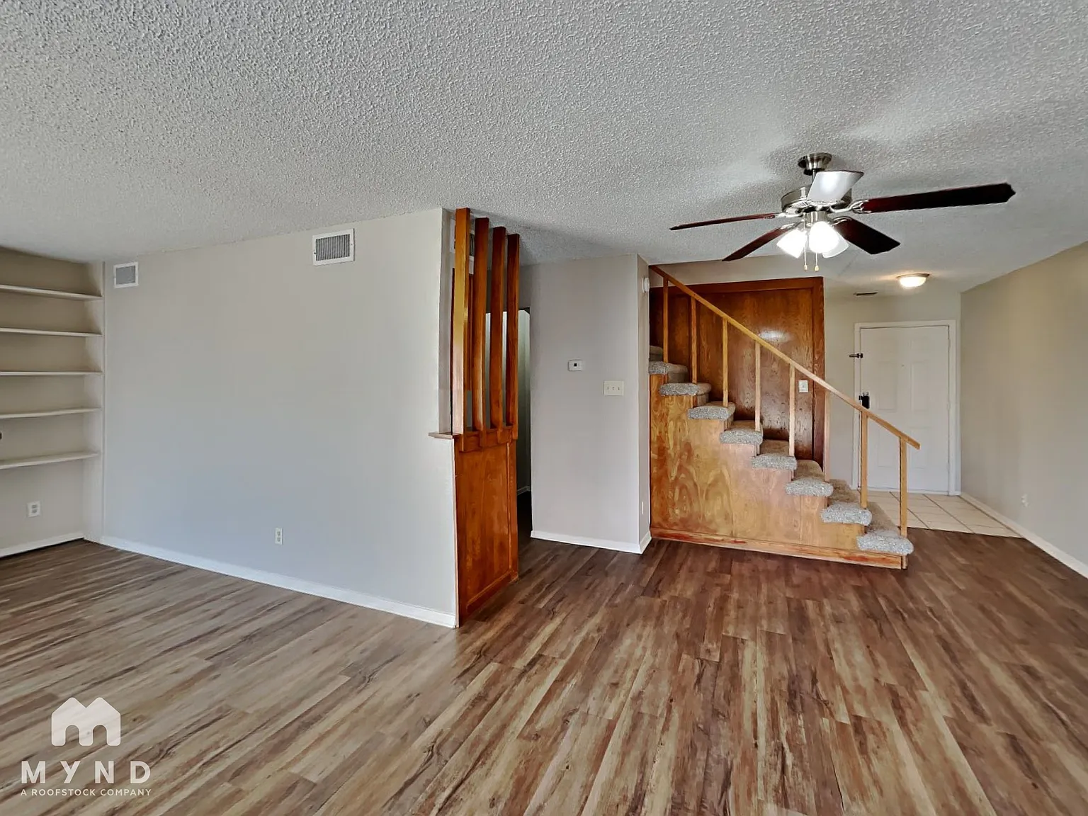 3 bed, 2.5 bath, 1818 sqft, $1,499 — Photo 2