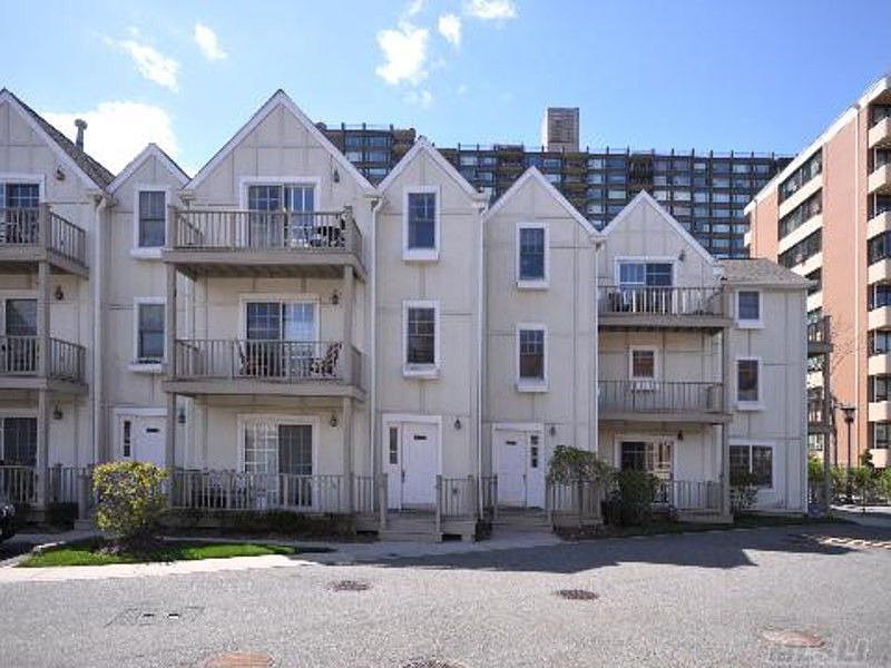 1st image of 16711 Powells Cove Blvd