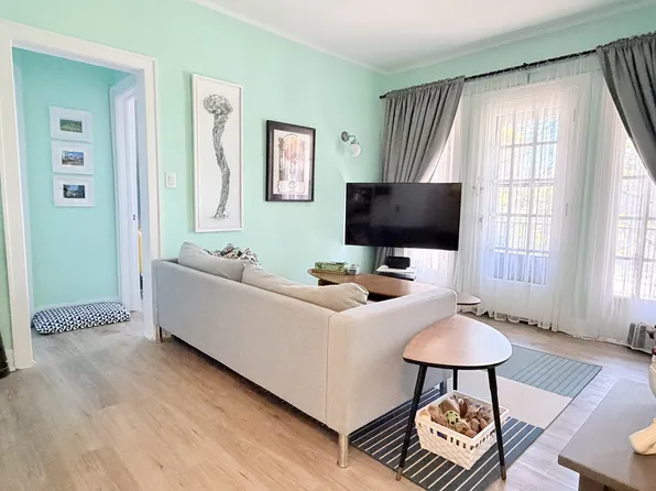 36 Hanna St W Unit 1, Windsor, ON N8X 1C8