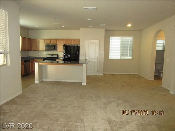 3rd image of 8925 Willow Break Ave Unit Na