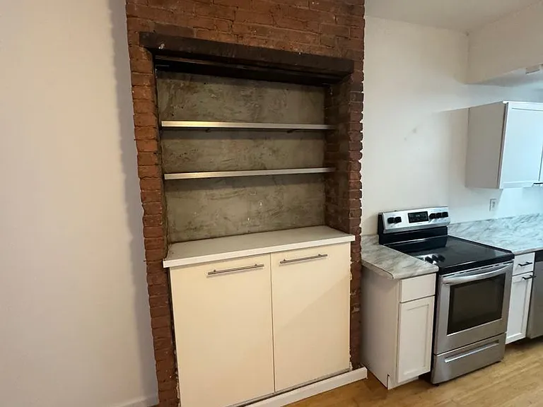 4520 Liberty Ave — Photo 8