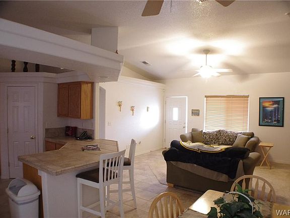 3rd image of 2376 Huntington Dr