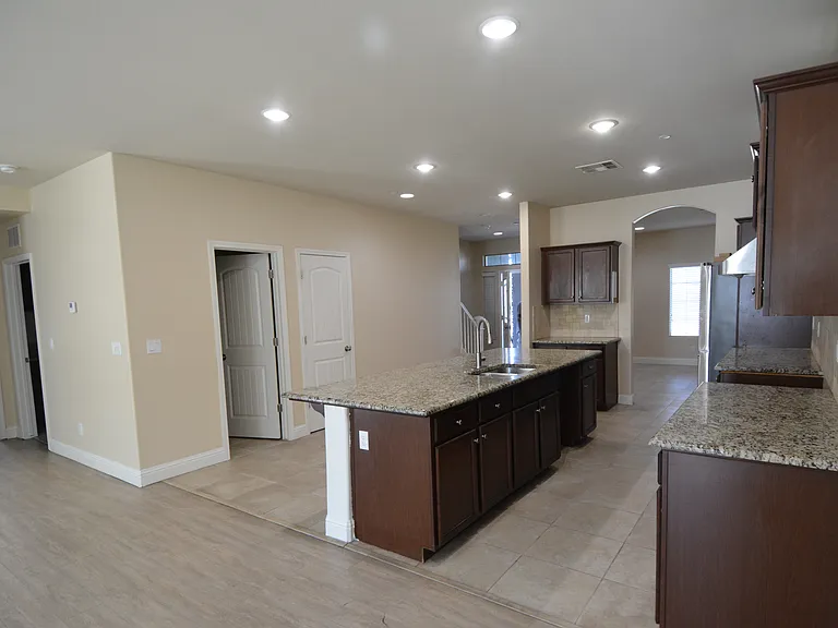 9312 Pilgrim Heights Dr — Photo 6
