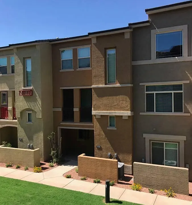 240 W Juniper Ave #1136