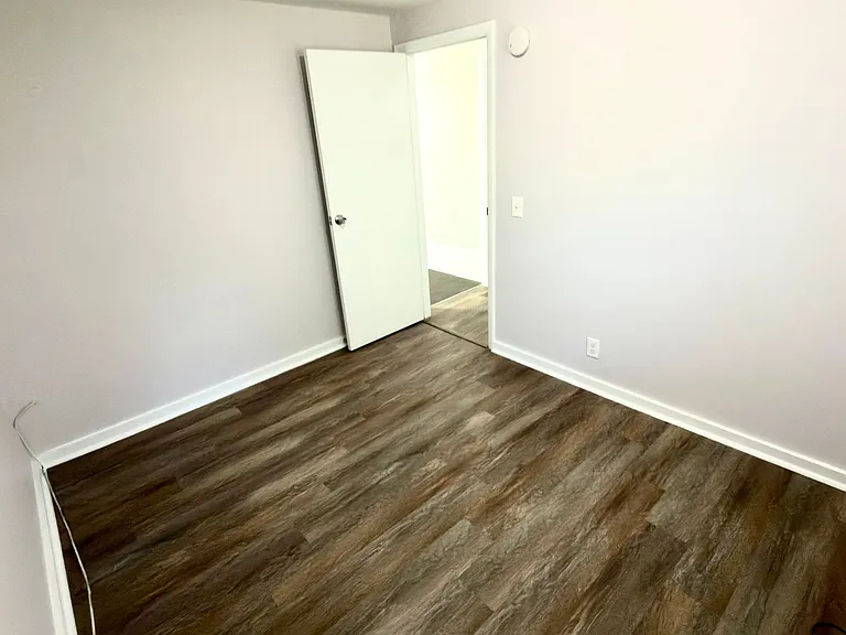 196 N Goodman St — Photo 27