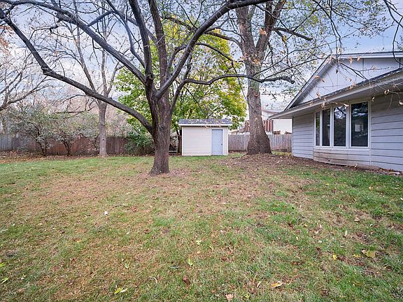 5th image of 13565 Findlay Ave