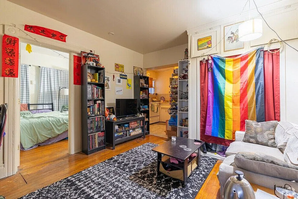 812 Mary St — Photo 2