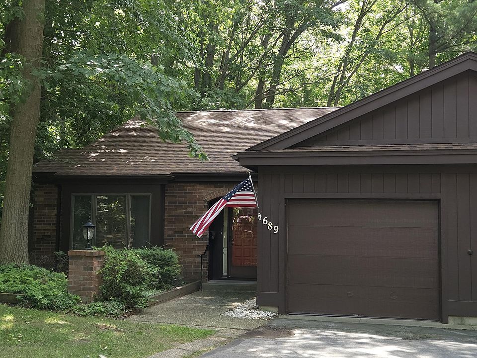 1st image of 689 Oakway Dr #24