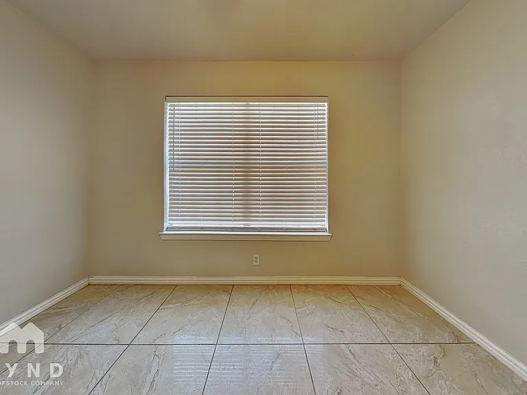 612 S Rough Creek Ct — Photo 11