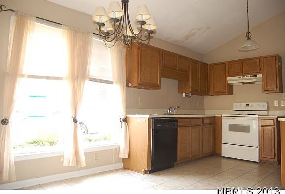 5th image of 3109 Macon Ct