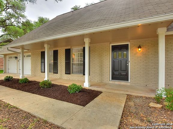 2nd image of 134 Encino Grande St