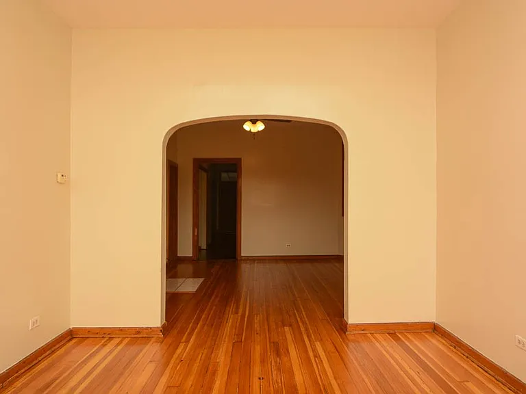 2825 N Milwaukee Ave #2 — Photo 13