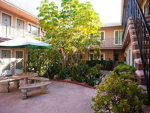 4th image of 4100 W McFarlane Ave APT 11