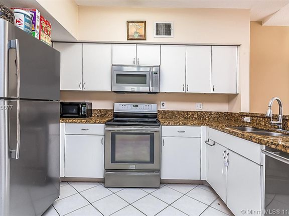 4th image of 10151 SW 154th Cir Ct #106-4
