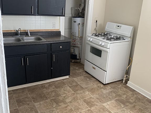 4th image of 2209 4th Ave #2