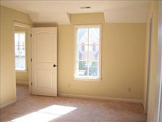 5th image of 3062 Poplar Grove Ln