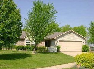 107 Coralbury Ct, Mooresville, IN