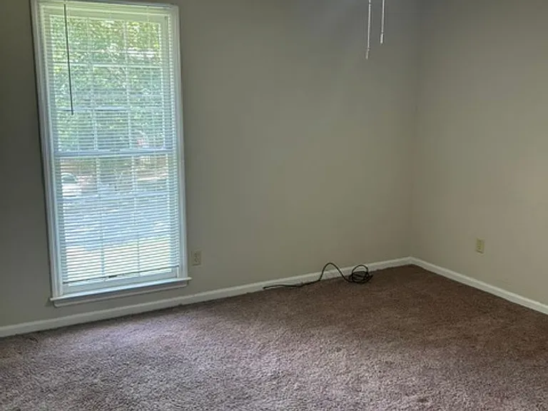 1441 Autumnridge Dr — Photo 9