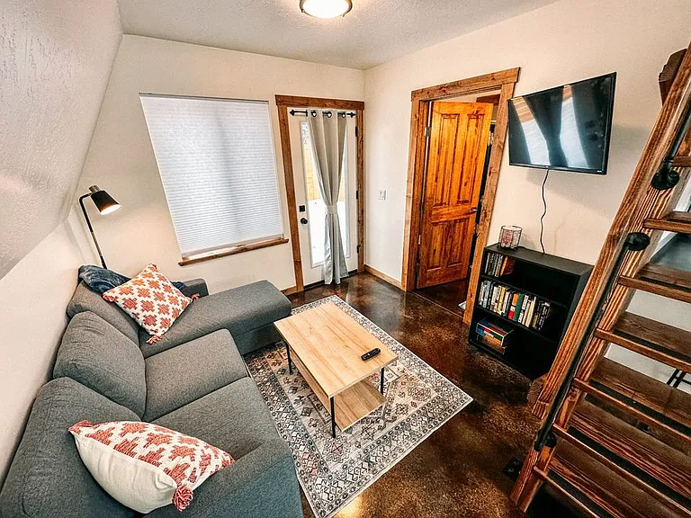 518 Iowa Ave #2 — Photo 7