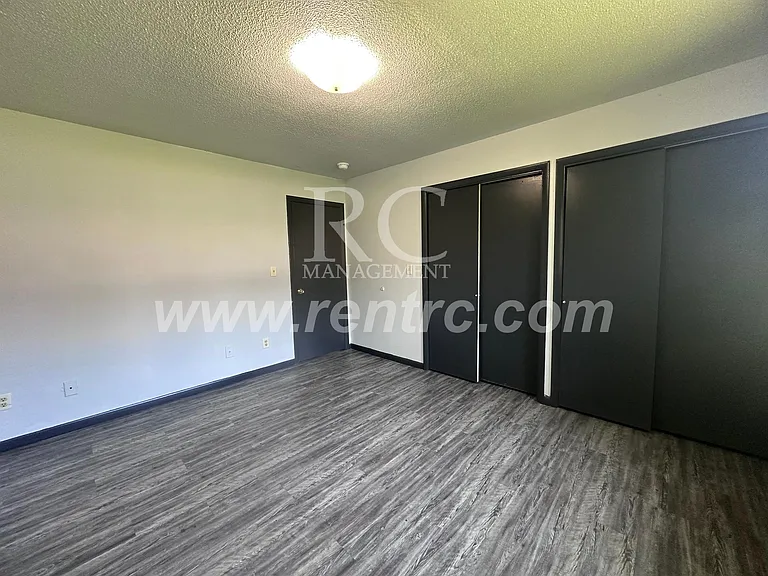 1005-8 Oak St — Photo 9
