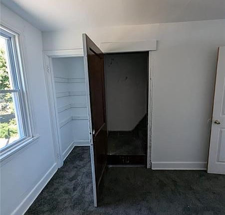 2nd image of 910 Edith St