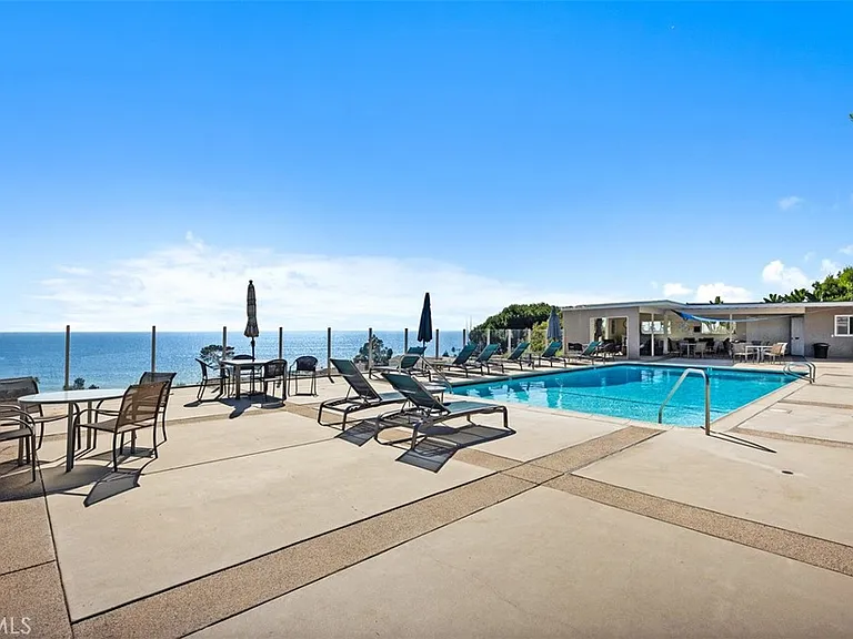 21702 Ocean Vista Dr #B — Photo 41