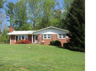 113 Woodland Hills Rd, Asheville, NC 28804