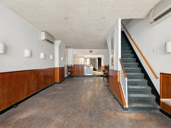 351 East 62nd Street image 4 of 15