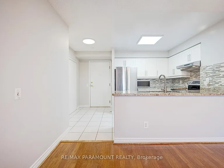 25 Kingsbridge Garden Cir #616 — Photo 19