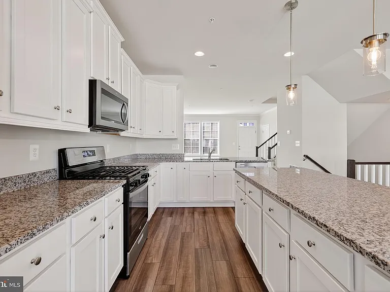 1023 Flester Ln — Photo 13