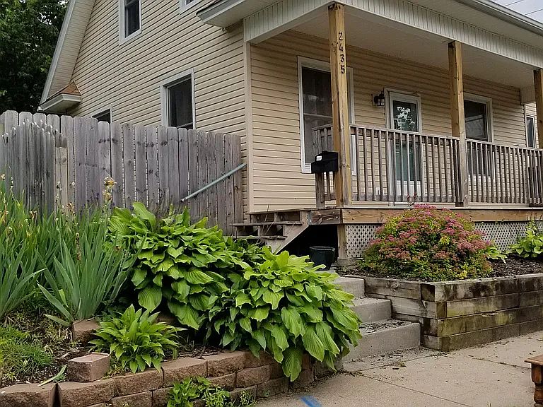 1st image of 2435 Garfield St