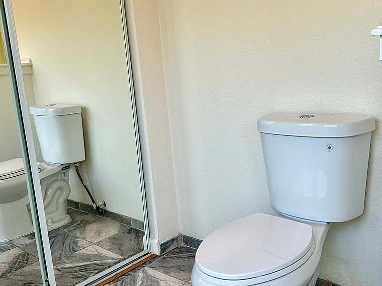 Primary bedroom's ensuite bathroom