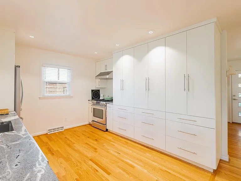 324 Parkway St — Photo 19