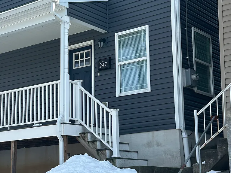 247 Ringgold St — Photo 2