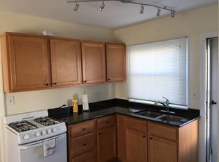 1232 Waukegan Rd #2R, Glenview, IL 60025