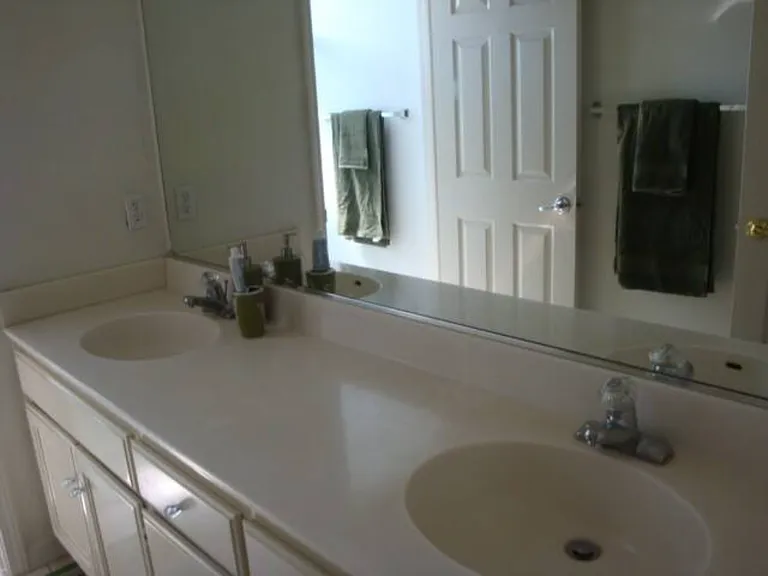 Bathroom, double vanity