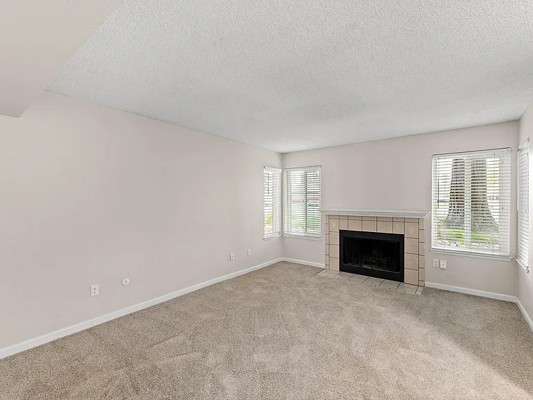 54 Quay Ct — Photo 48
