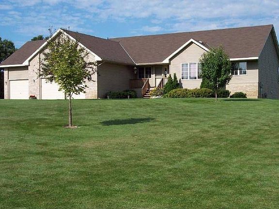 Front View of Home.