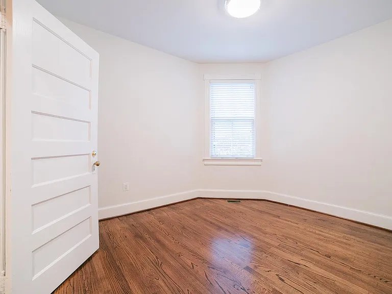 1666 Avon Pl NW — Photo 19