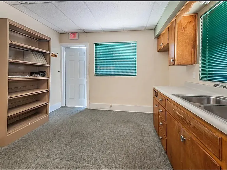 638 E Tarpon Ave — Photo 5
