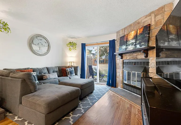 3556 Queen Anne Way #1 — Photo 4