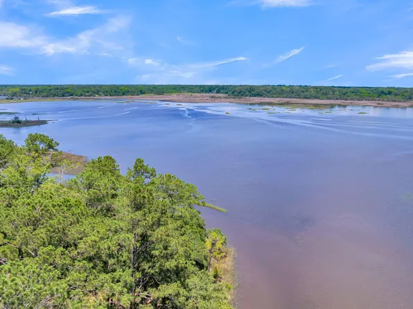 4368 Lady Banks Ln, Hollywood, SC 29470