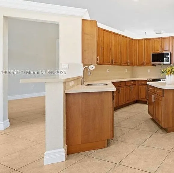 1873 NW 139th Ave — Photo 5