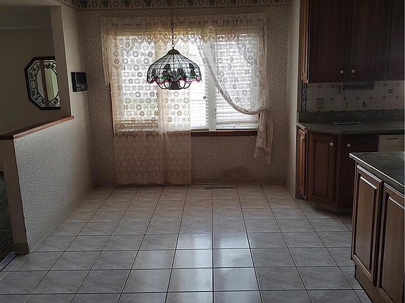 5th image of 1755 Peachtree Cir