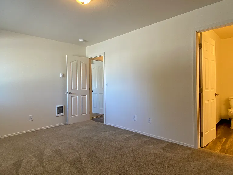 Creekview Apartments — Photo 8