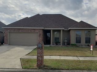 222 Still Waters Rd, Broussard, LA 70518